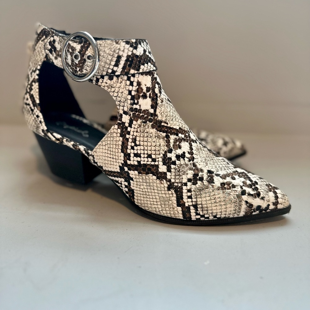 Snakeskin Booties!